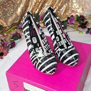 NIB Abbey Dawn Zip It Platform Heel